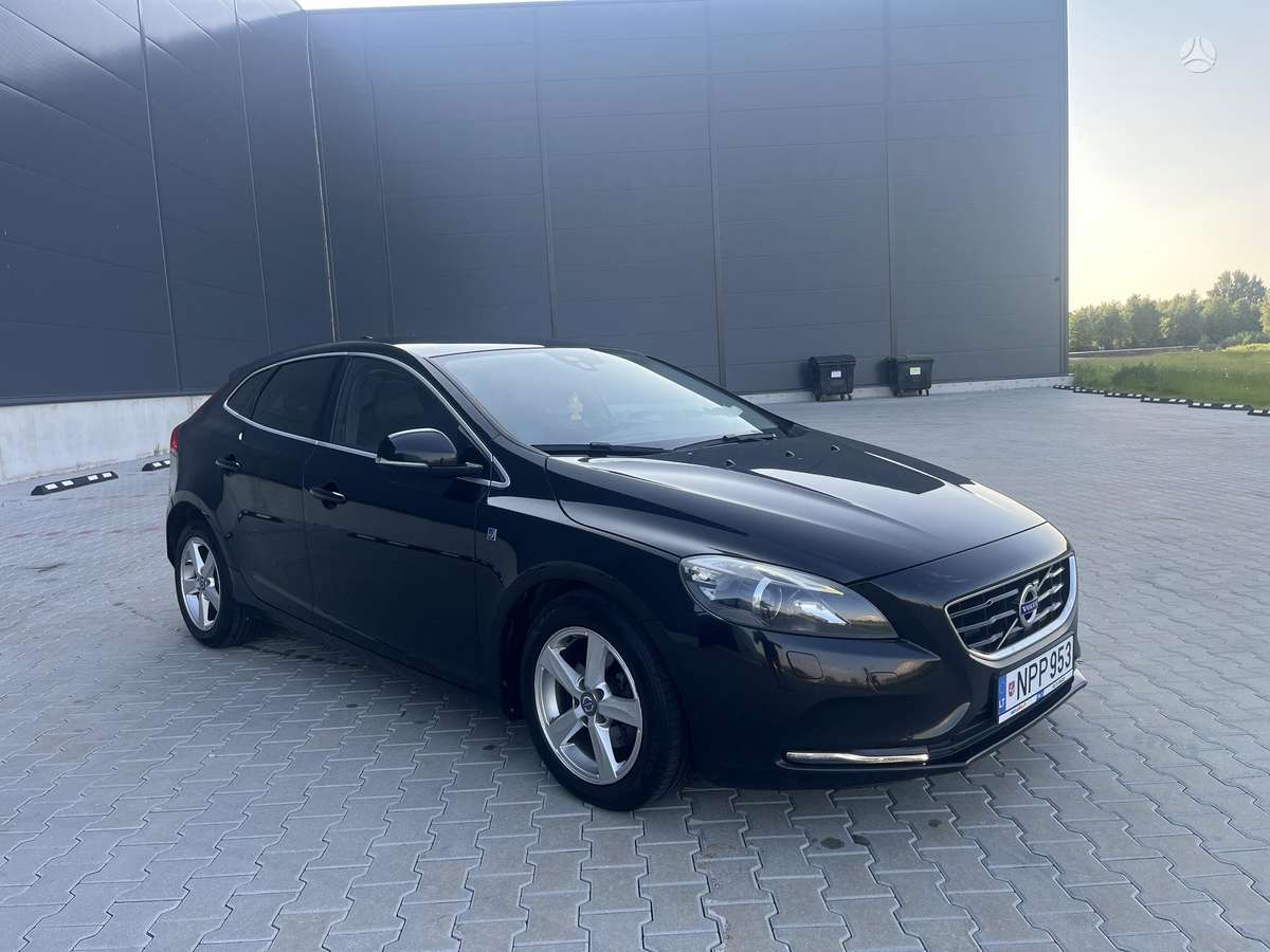 Volvo V40, 2.0 l., Хэтчбек