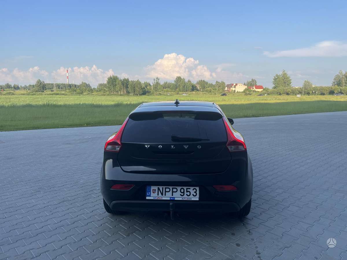 Volvo V40, 2.0 l., Хэтчбек