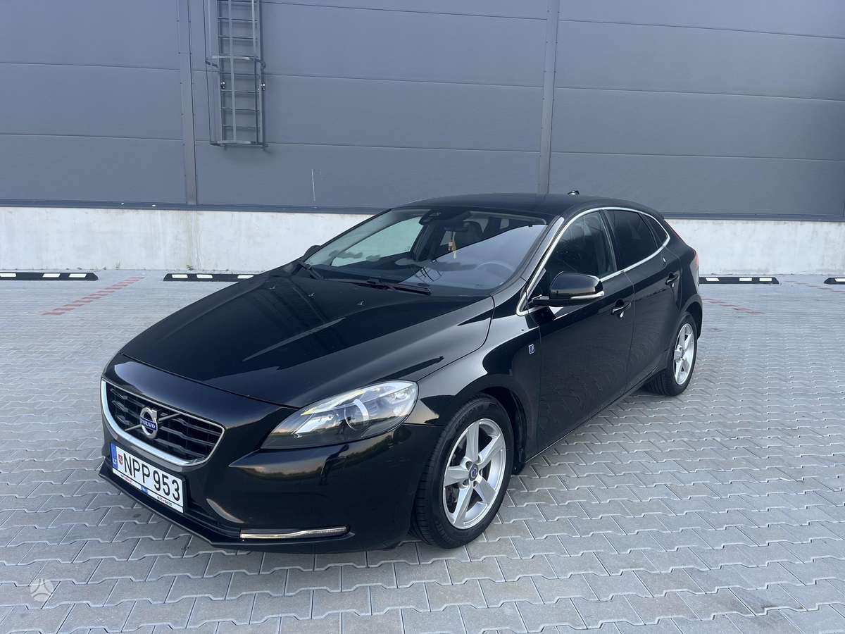 Volvo V40, 2.0 l., hatchback