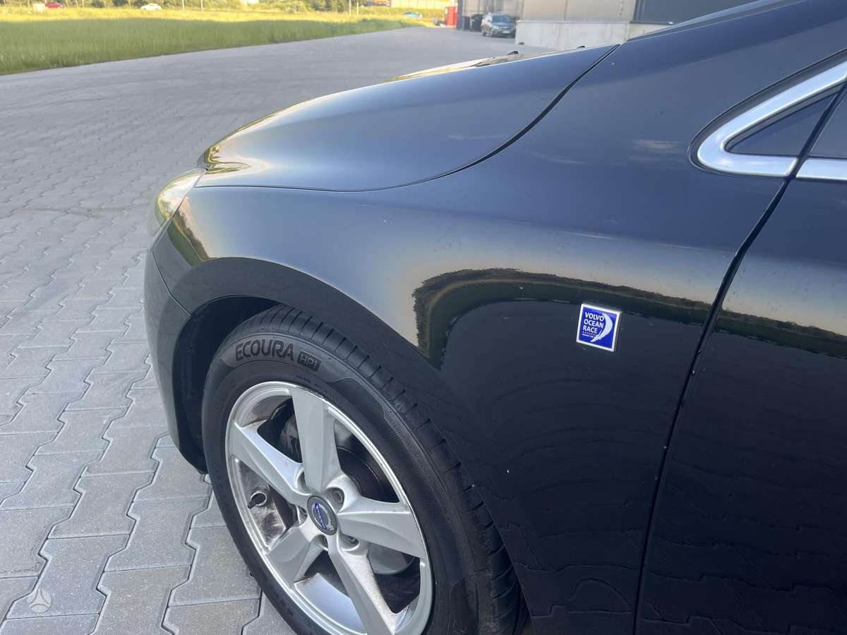 Volvo V40, 2.0 l., Хэтчбек
