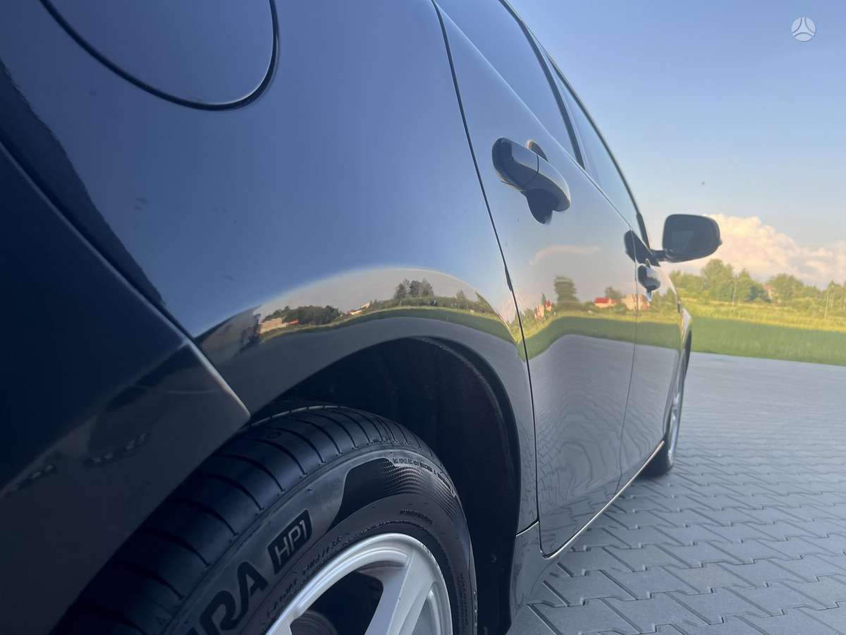 Volvo V40, 2.0 l., Хэтчбек