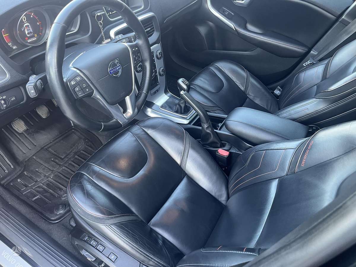 Volvo V40, 2.0 l., Хэтчбек