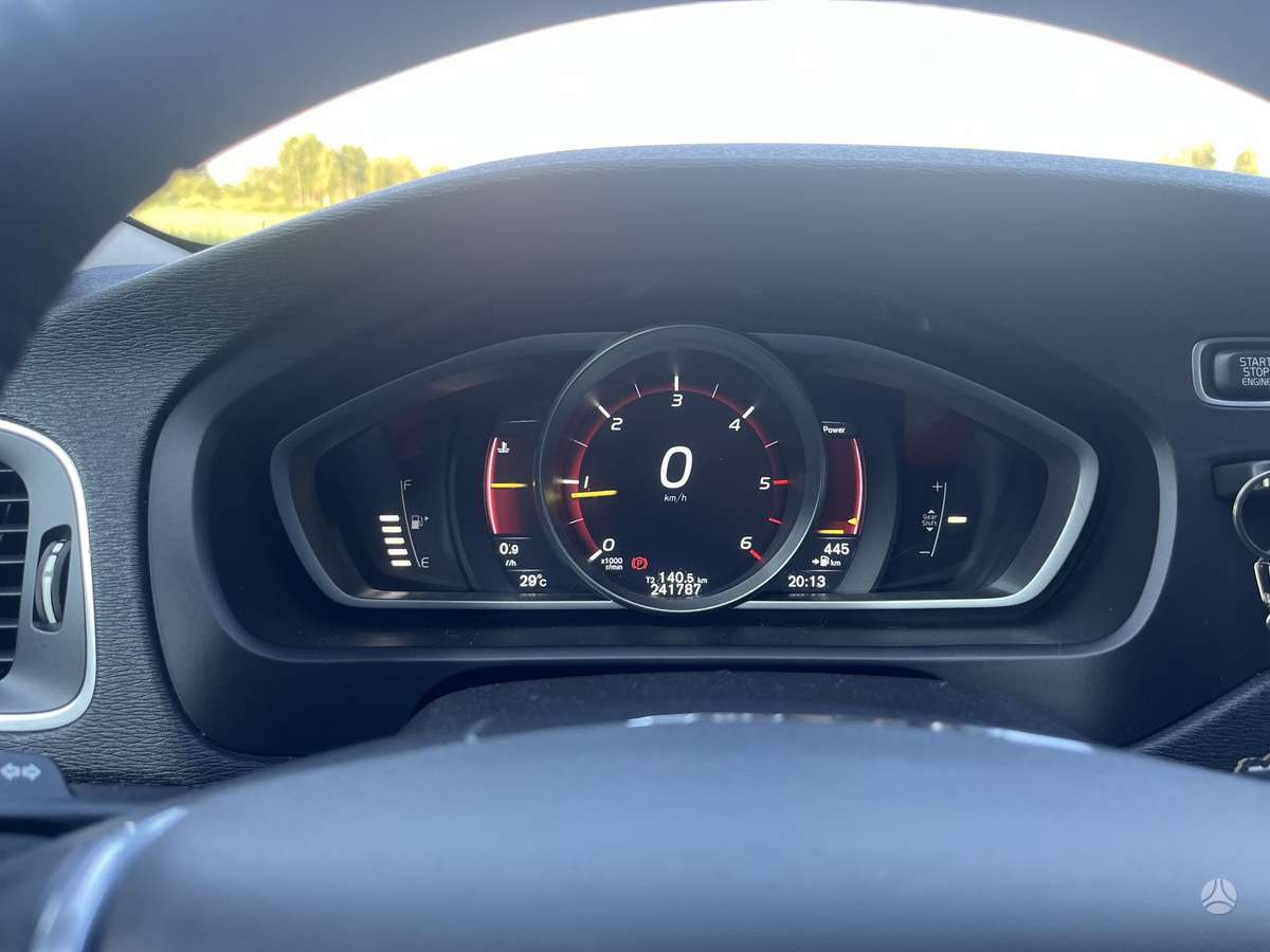 Volvo V40, 2.0 l., Хэтчбек