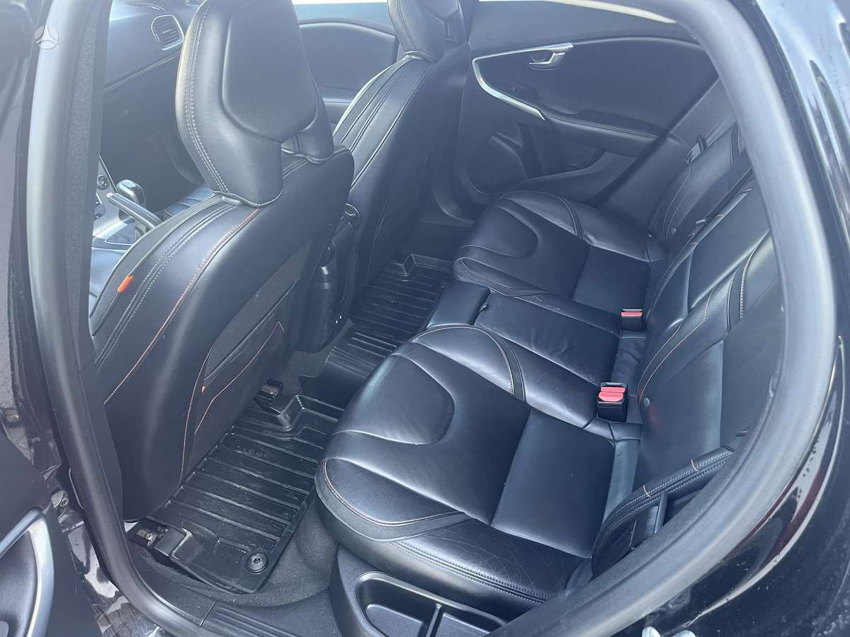 Volvo V40, 2.0 l., Хэтчбек