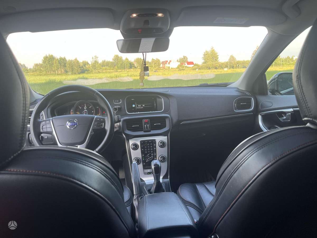 Volvo V40, 2.0 l., Хэтчбек