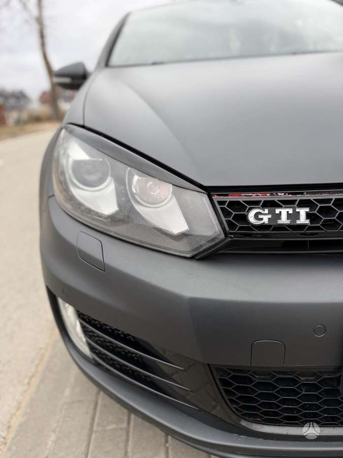 Volkswagen Golf - 12