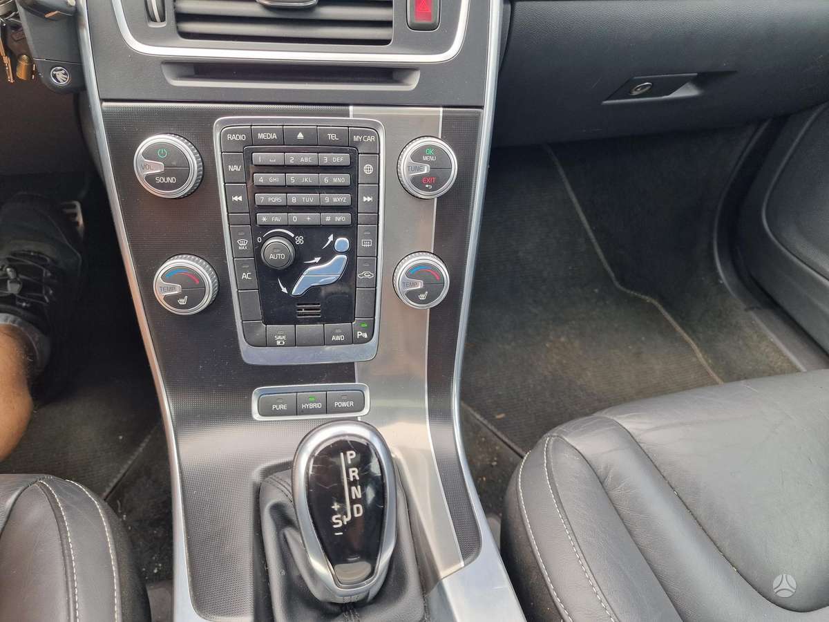 Volvo V60, 2.4 l., Универсал