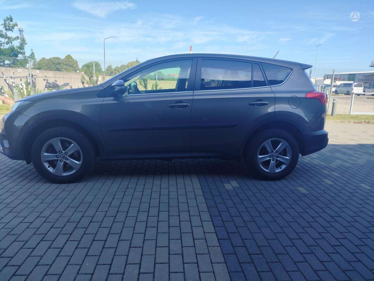Toyota RAV4 - 4