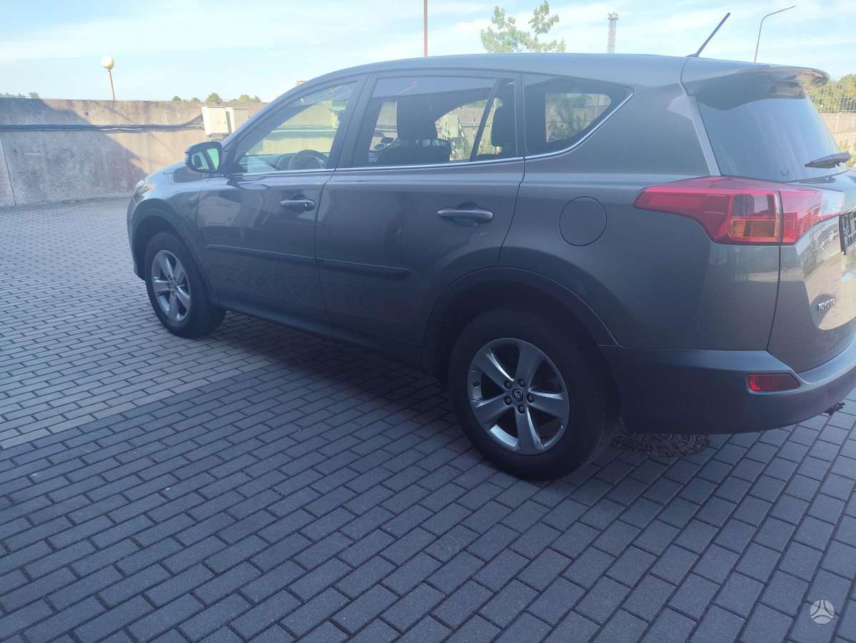 Toyota RAV4 - 7