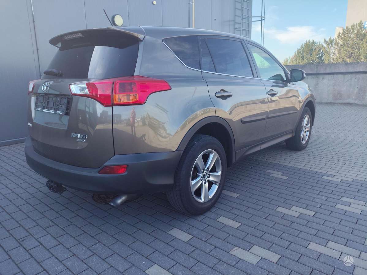 Toyota RAV4 - 9
