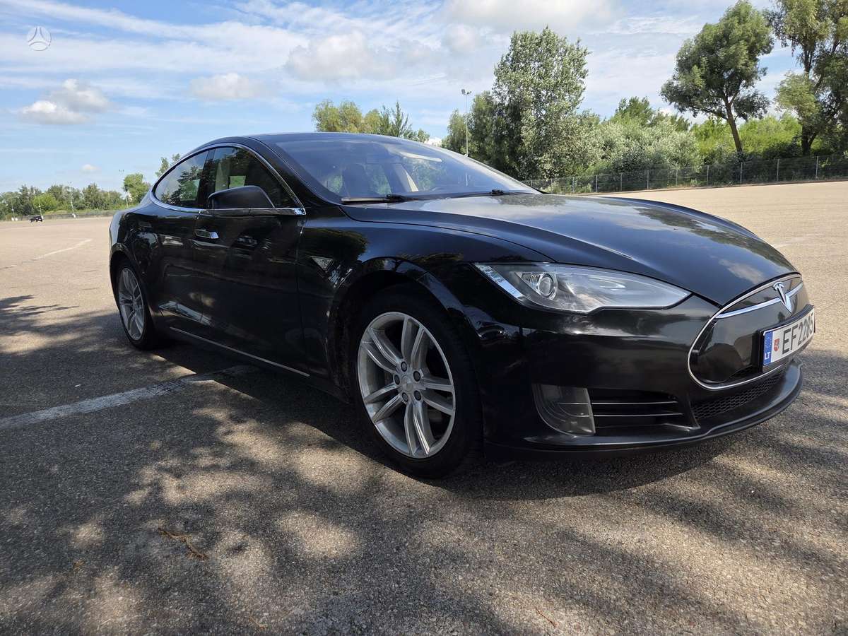 Tesla Model S, 85 кВт·ч, Седан