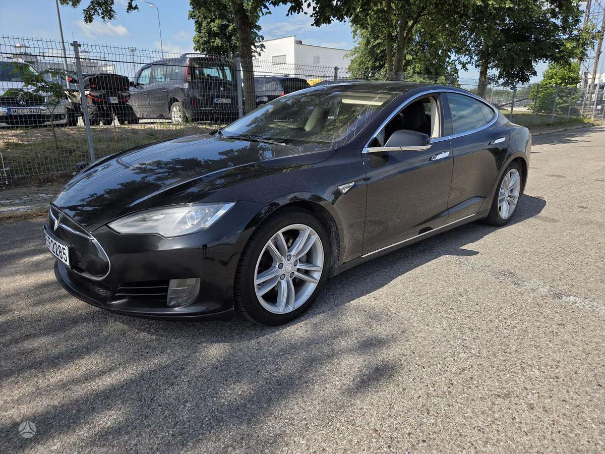 Tesla Model S, 85 кВт·ч, Седан