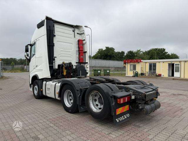 Volvo FH500+ADR, double sleeper