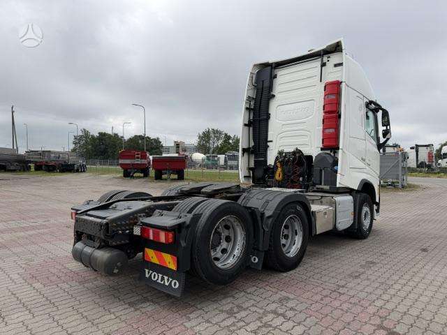 Volvo FH500+ADR, double sleeper