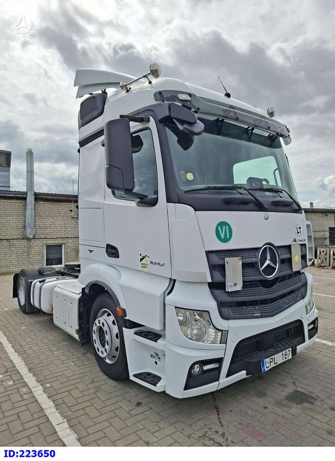 Mercedes-Benz Actros 1842, double sleeper