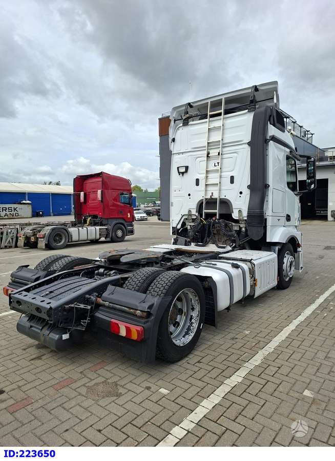 Mercedes-Benz Actros 1842, double sleeper