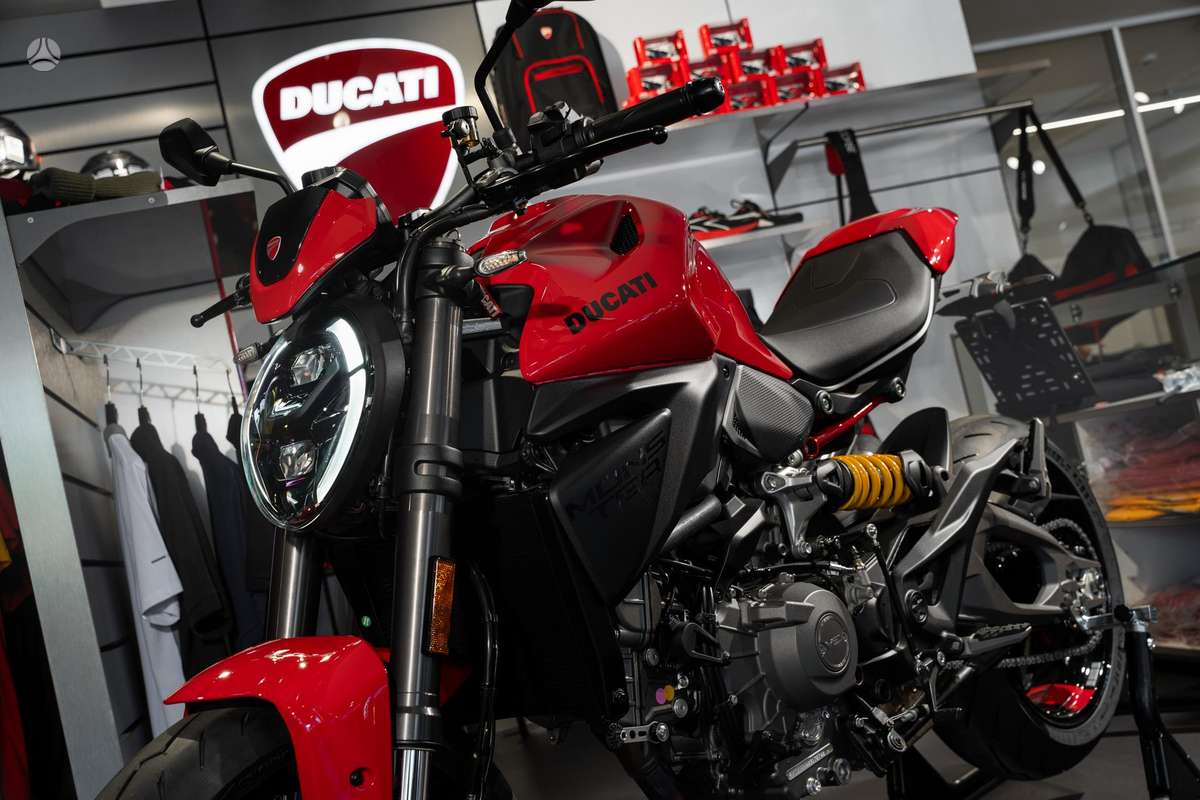 Ducati Monster 890cc, street / классические
