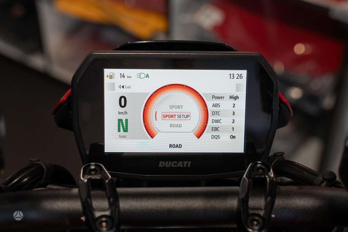 Ducati Monster 890cc, street / классические