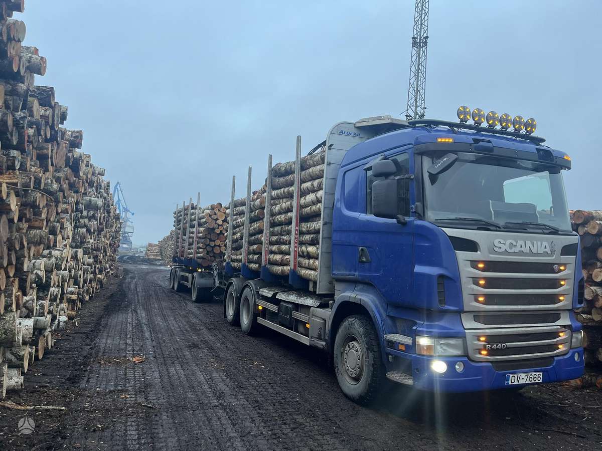 Scania R440, timber trucks
