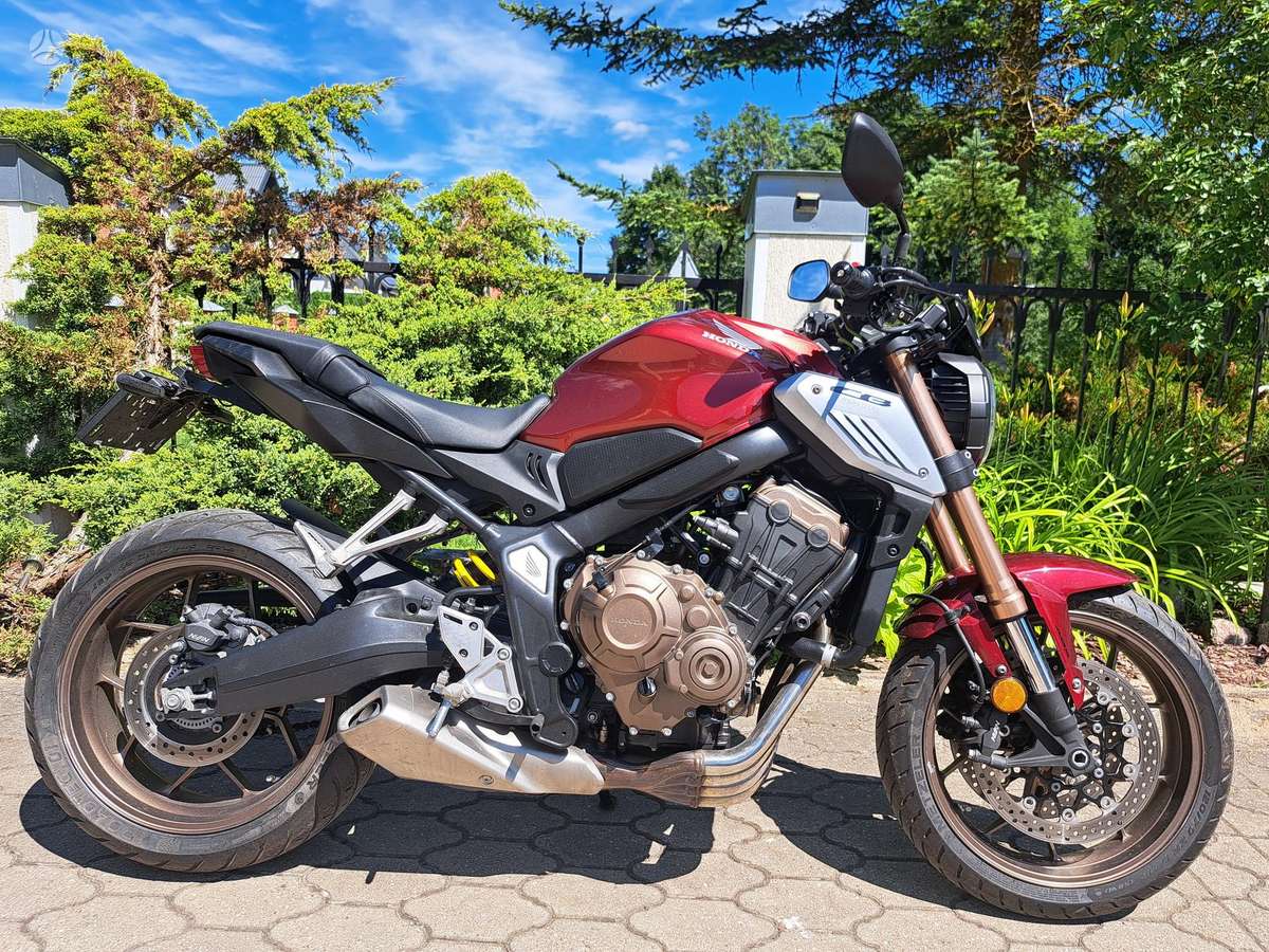 Honda CB 650cc, street / classic