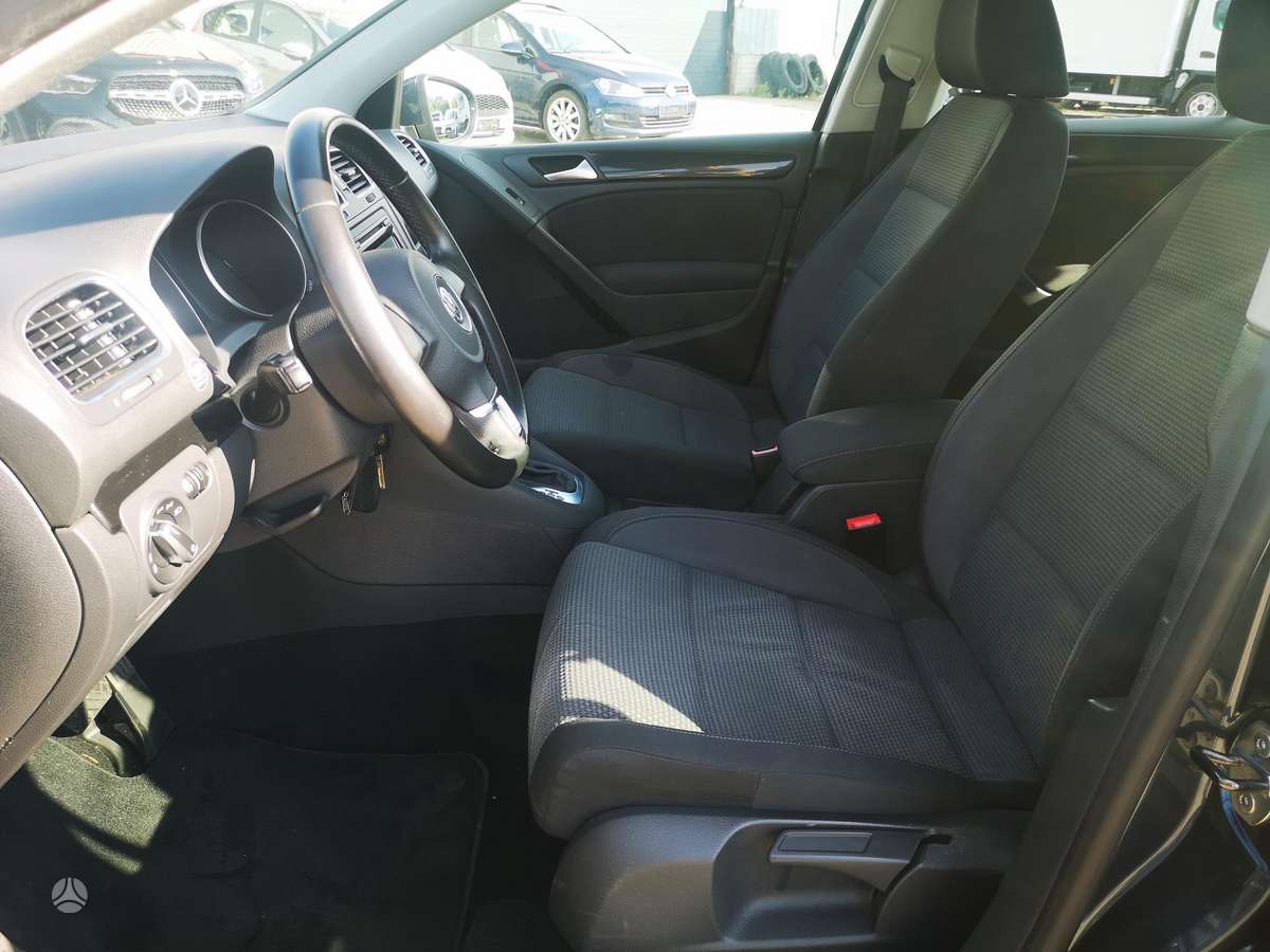Volkswagen Golf - 9