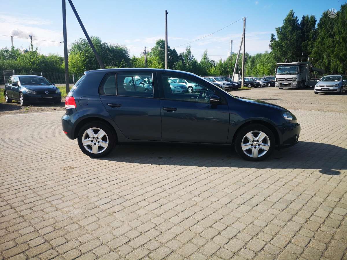 Volkswagen Golf - 5