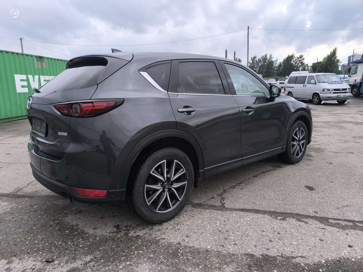 Mazda CX-5, 2.2 l., off-road / crossover