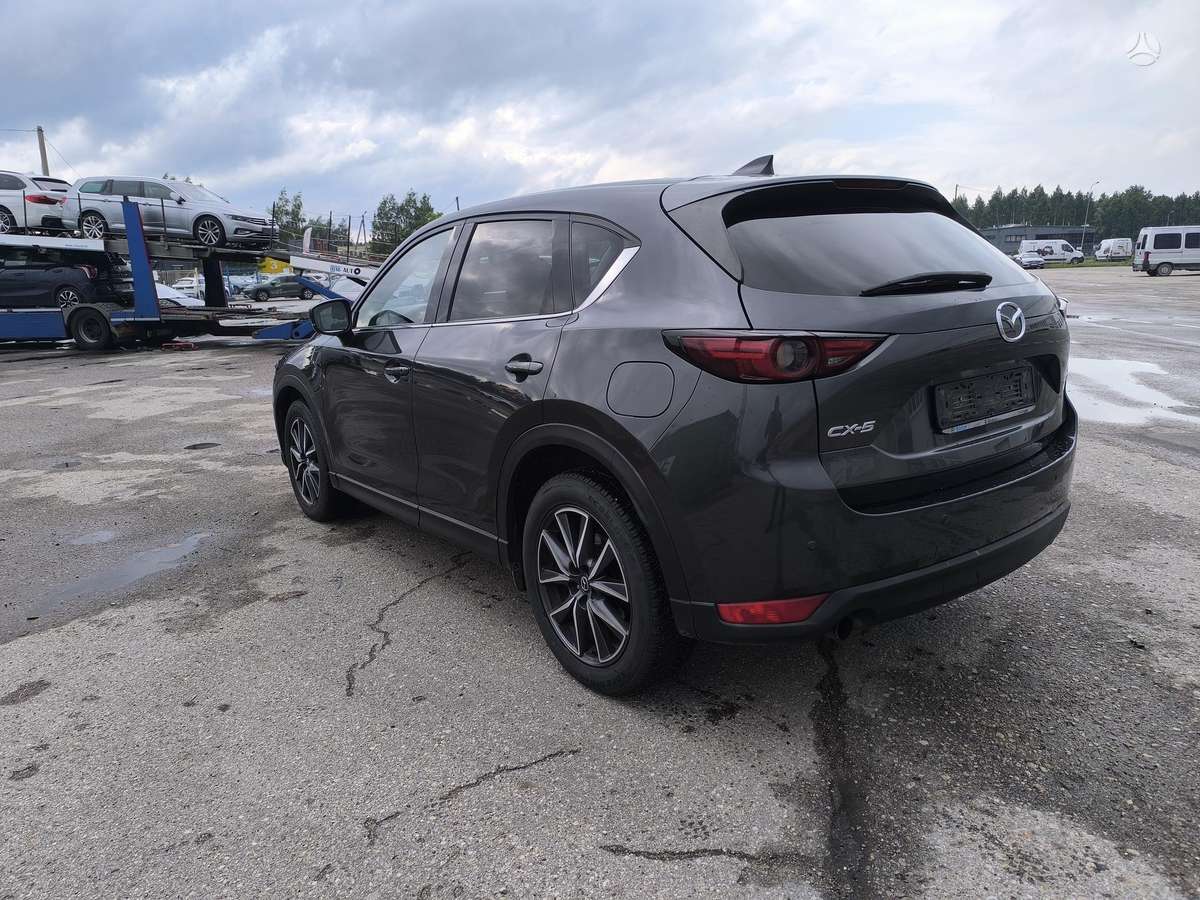 Mazda CX-5, 2.2 l., off-road / crossover