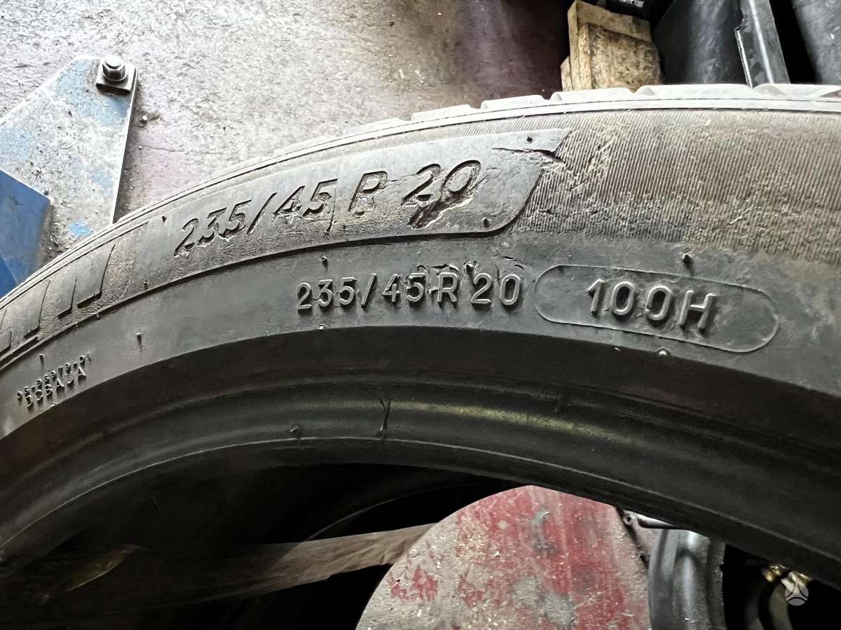 Michelin, vasarinės 235/45 R20