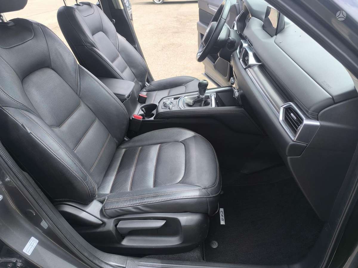 Mazda CX-5, 2.2 l., off-road / crossover
