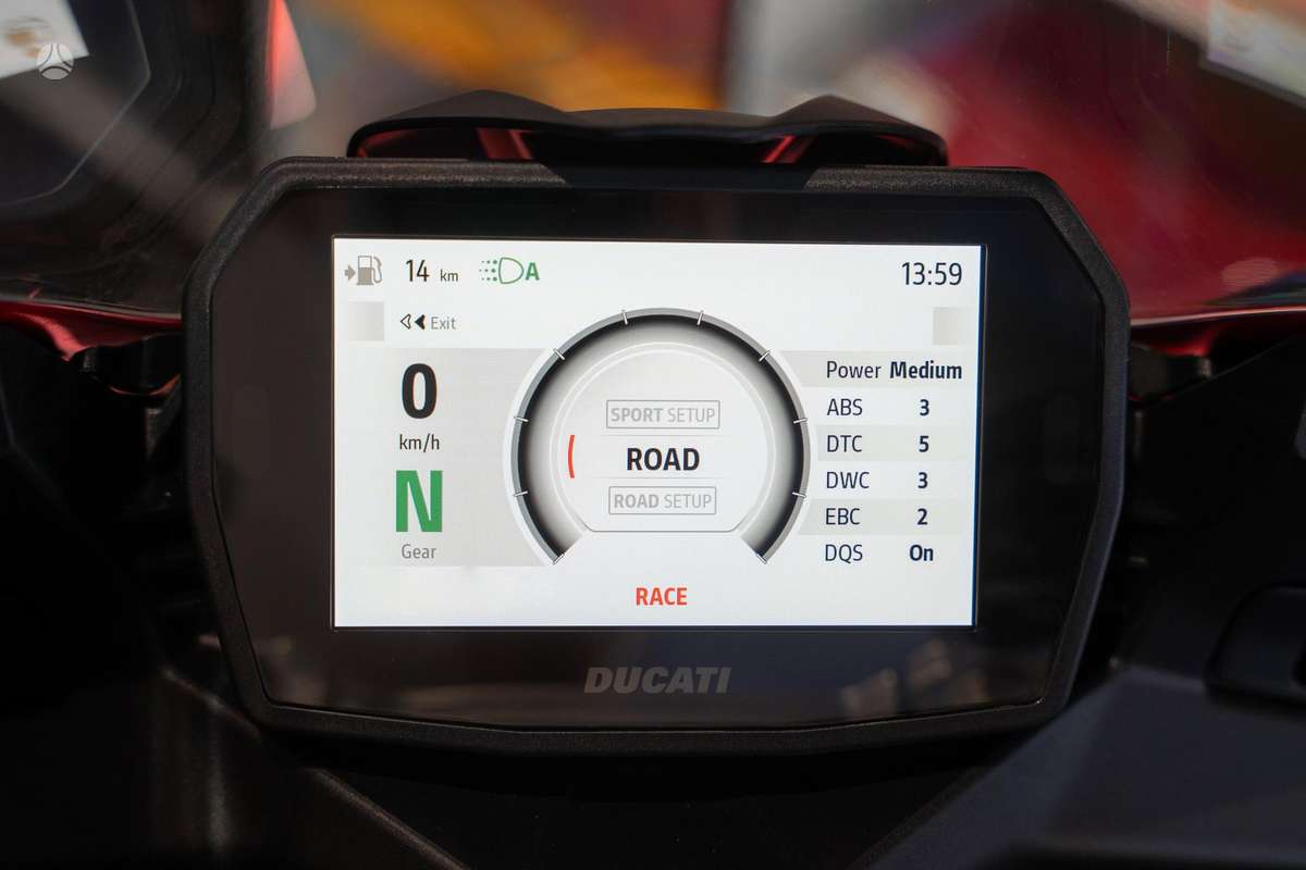 Ducati Panigale 890cc, спортбайки / superbikes