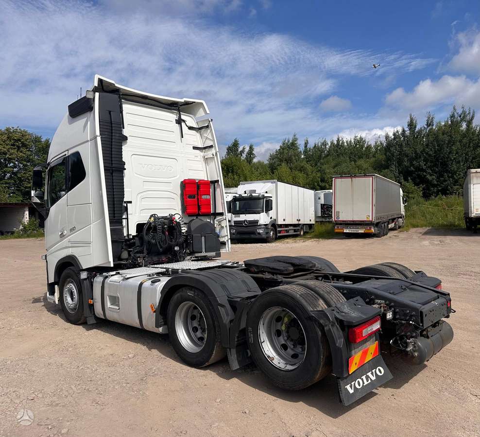 Volvo FH XL 650, 6×2, double sleeper