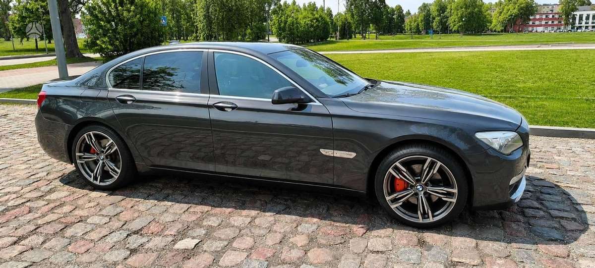 BMW 740, 3.0 l., Седан