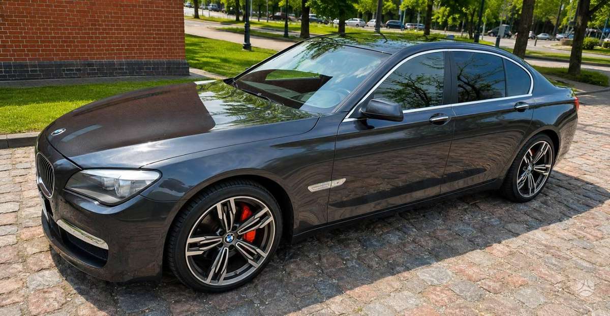 BMW 740, 3.0 l., Седан