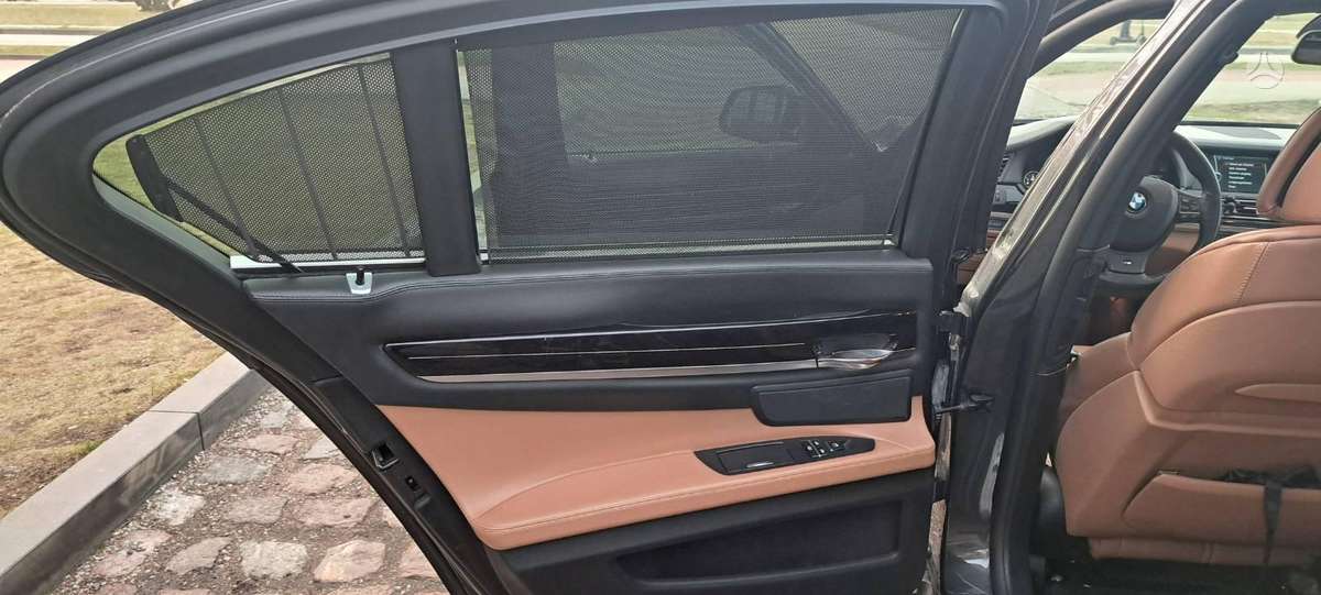 BMW 740, 3.0 l., Седан
