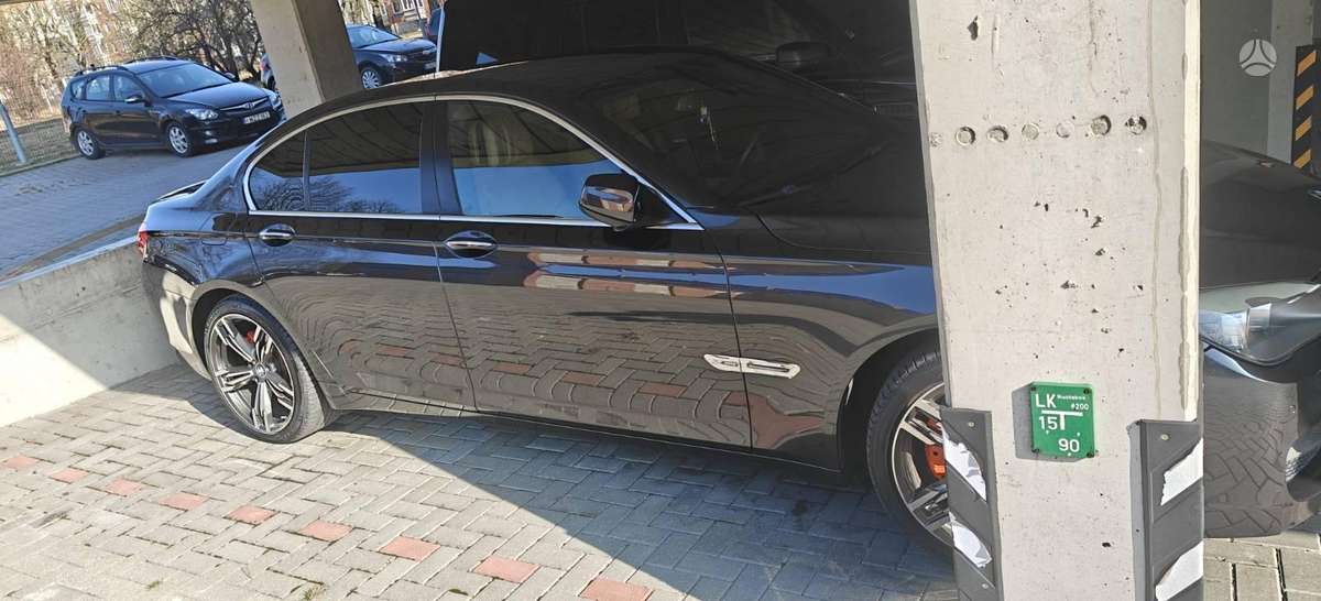 BMW 740, 3.0 l., Седан
