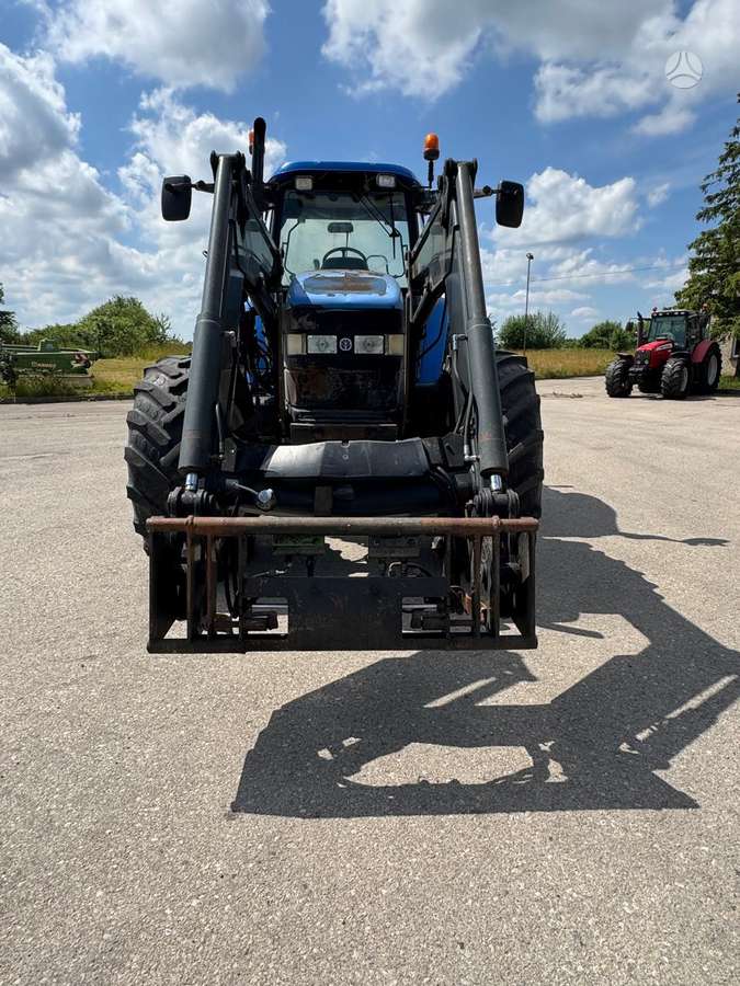 New Holland TM140, traktoriai