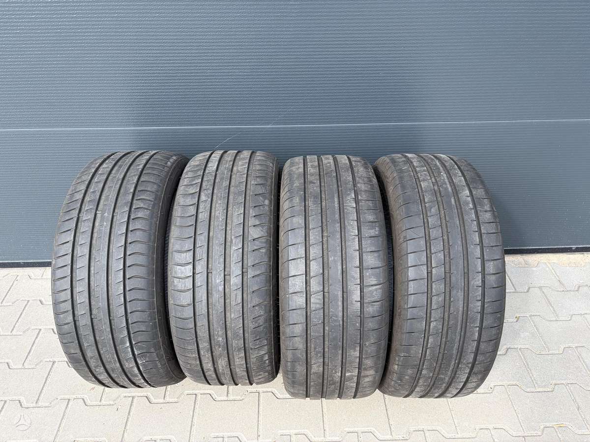 Goodyear Eagle F1, летние 255/45 R19