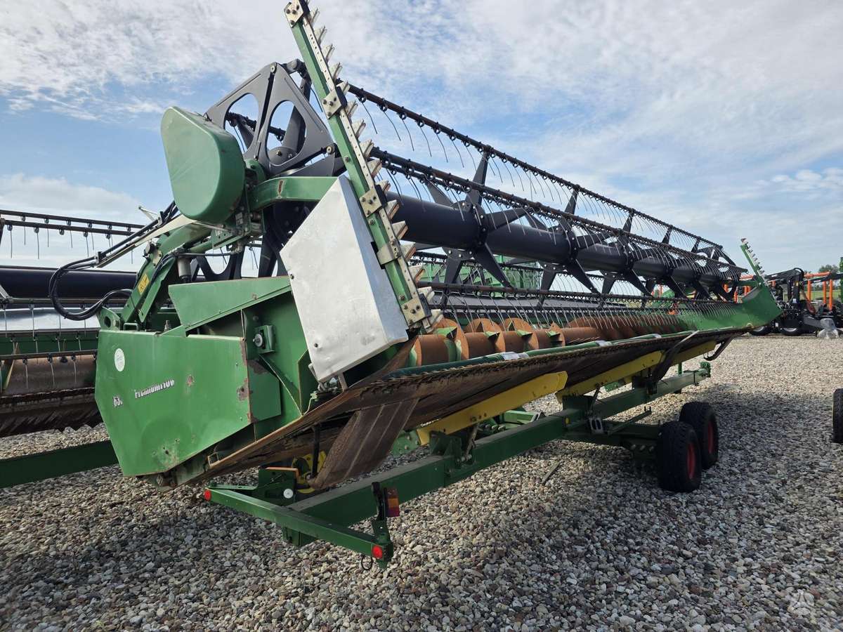John Deere S680, kombaini