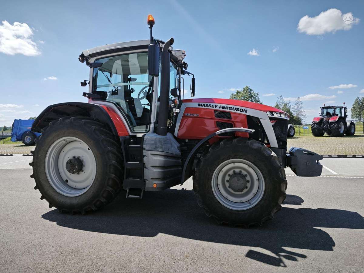 Massey Ferguson 8S.205, тракторы