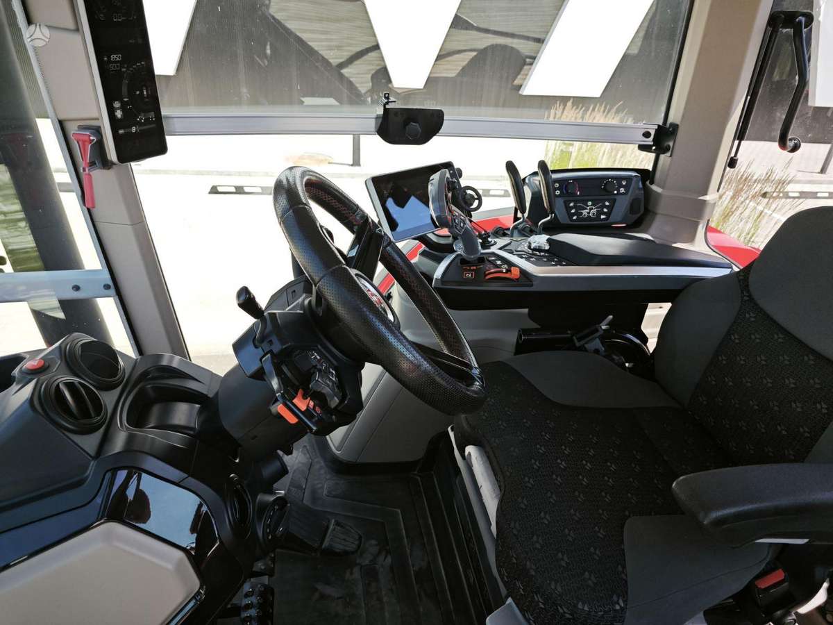 Massey Ferguson 8S.205, тракторы