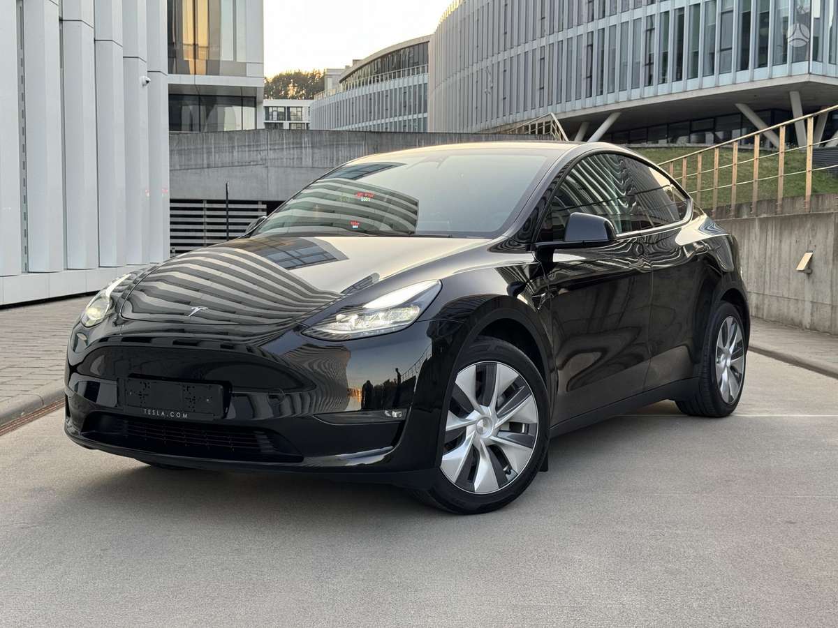 Tesla Model Y, 78 kWh, hatchback