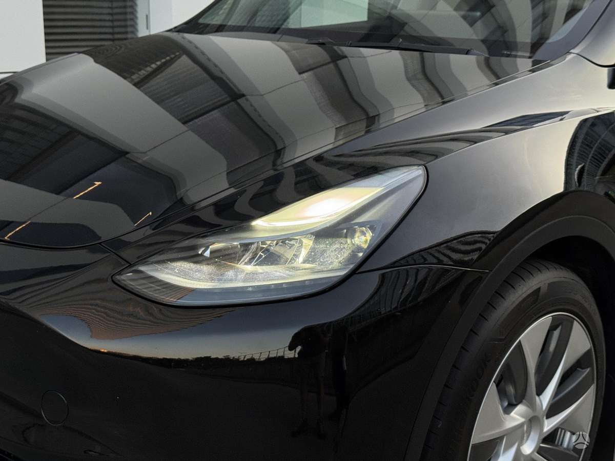 Tesla Model Y, 78 kWh, hatchback