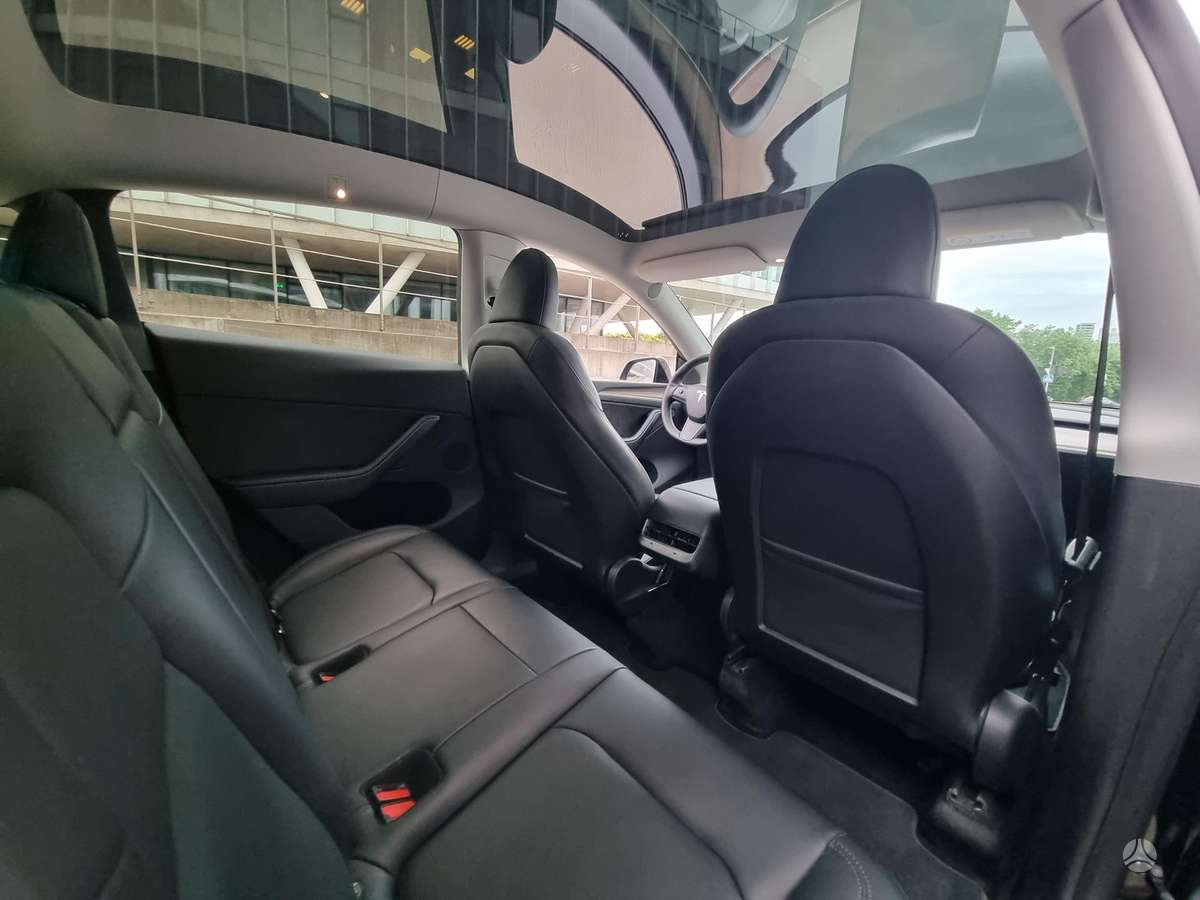Tesla Model Y, 78 kWh, hatchback