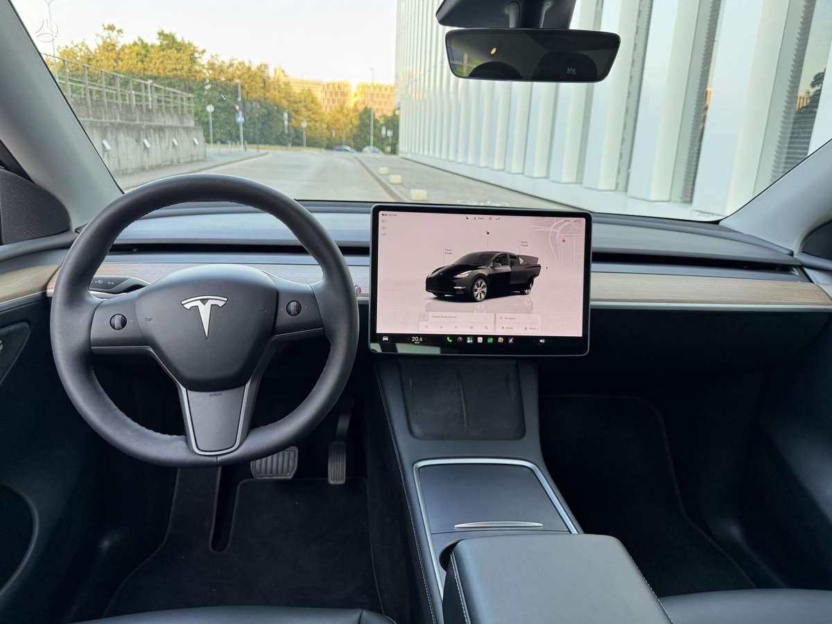 Tesla Model Y, 78 kWh, hatchback