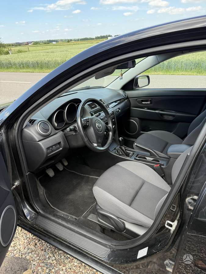 Mazda 3, 1.6 l., hatchback