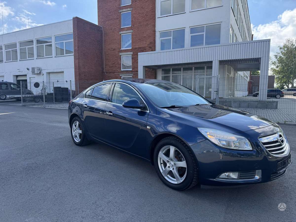 Opel Insignia, 2.0 l., Хэтчбек