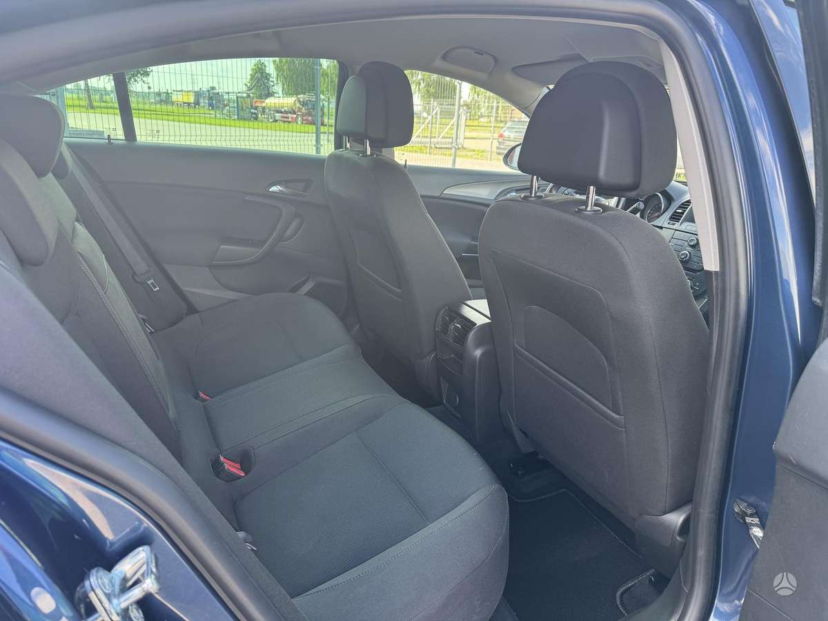 Opel Insignia, 2.0 l., hatchback