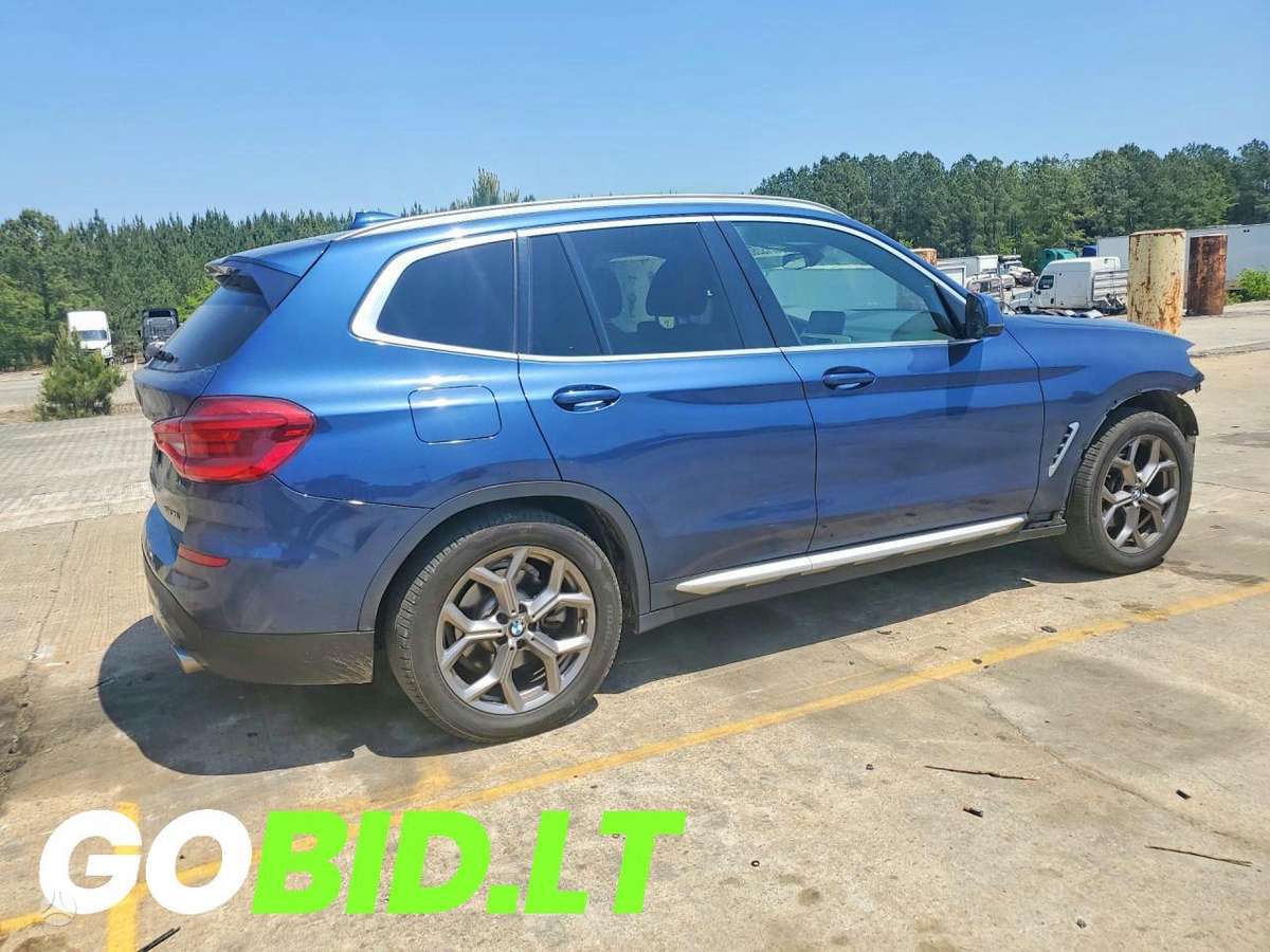 BMW X3, off-road / crossover