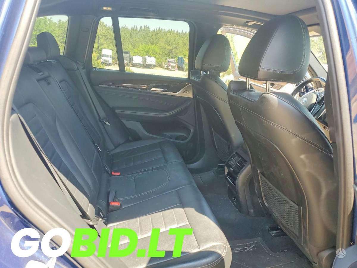 BMW X3, off-road / crossover